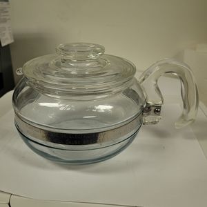 Pyrex 6 Cup Tea Pot